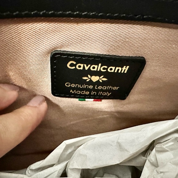 Cavalcanti calf bag NWT Comes with a free fendi designer Jewerly or scarf. - Picture 9 of 12